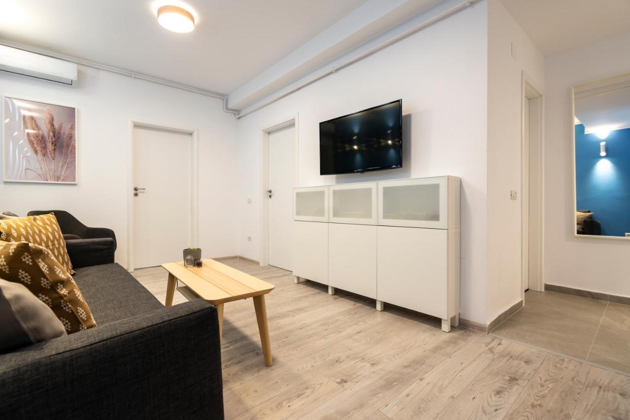 Blue Design Apartament In Magheru Bucharest Exterior photo